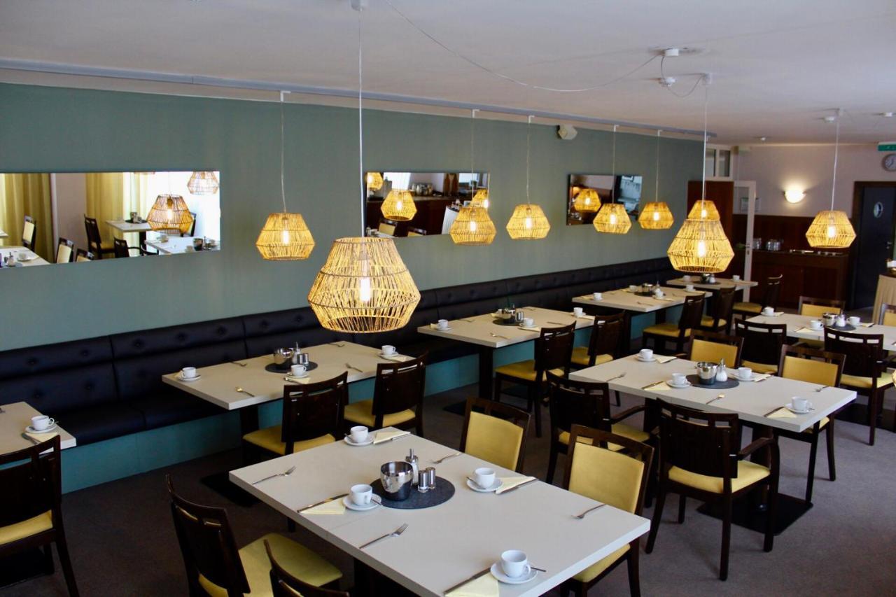 Hotel Garni Max Zwo Dingolfing Esterno foto